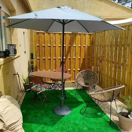 Au Mazet Du Parc Bed & Breakfast Ledenon